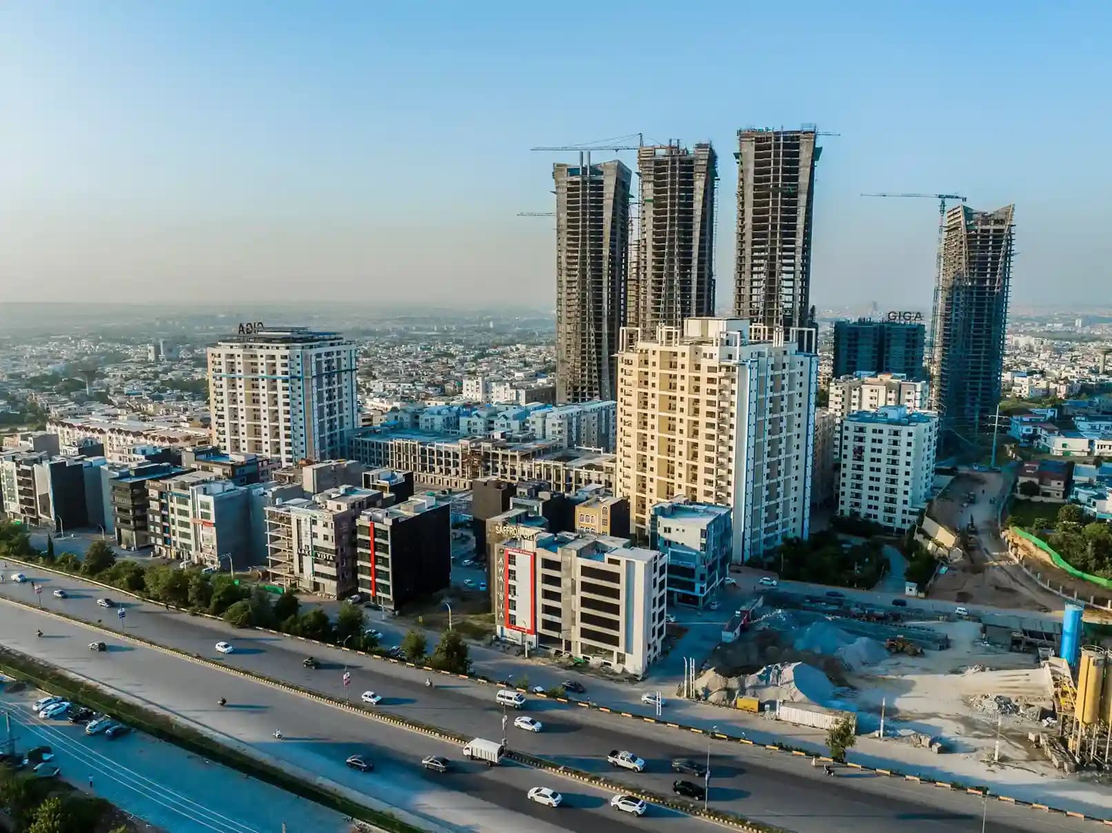 Goldcrest Breeze Overseas — 7 Iconic Towers Final Phase