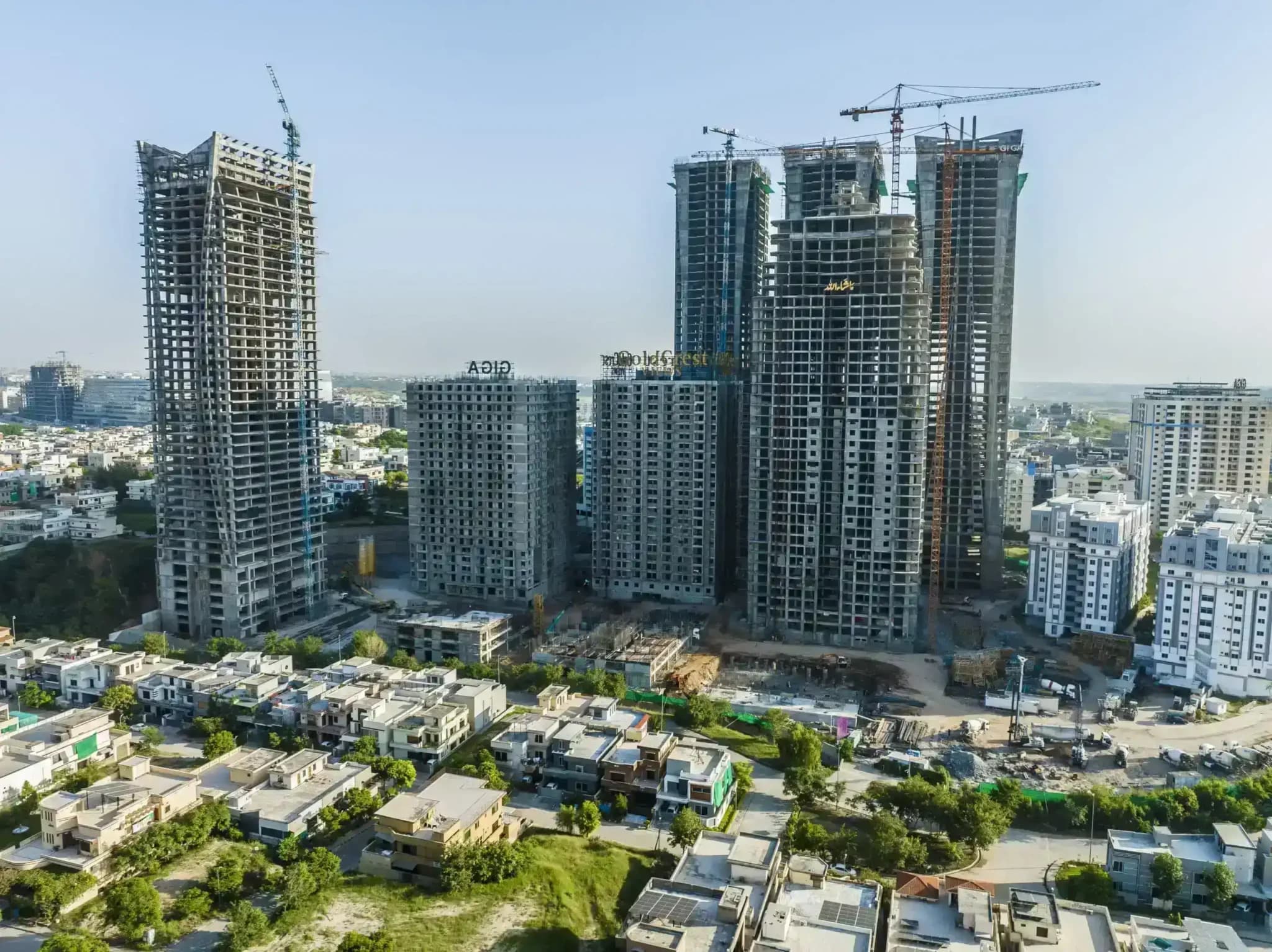 Maximizing Real Estate ROI in Pakistan: A Strategy for Overseas Investors